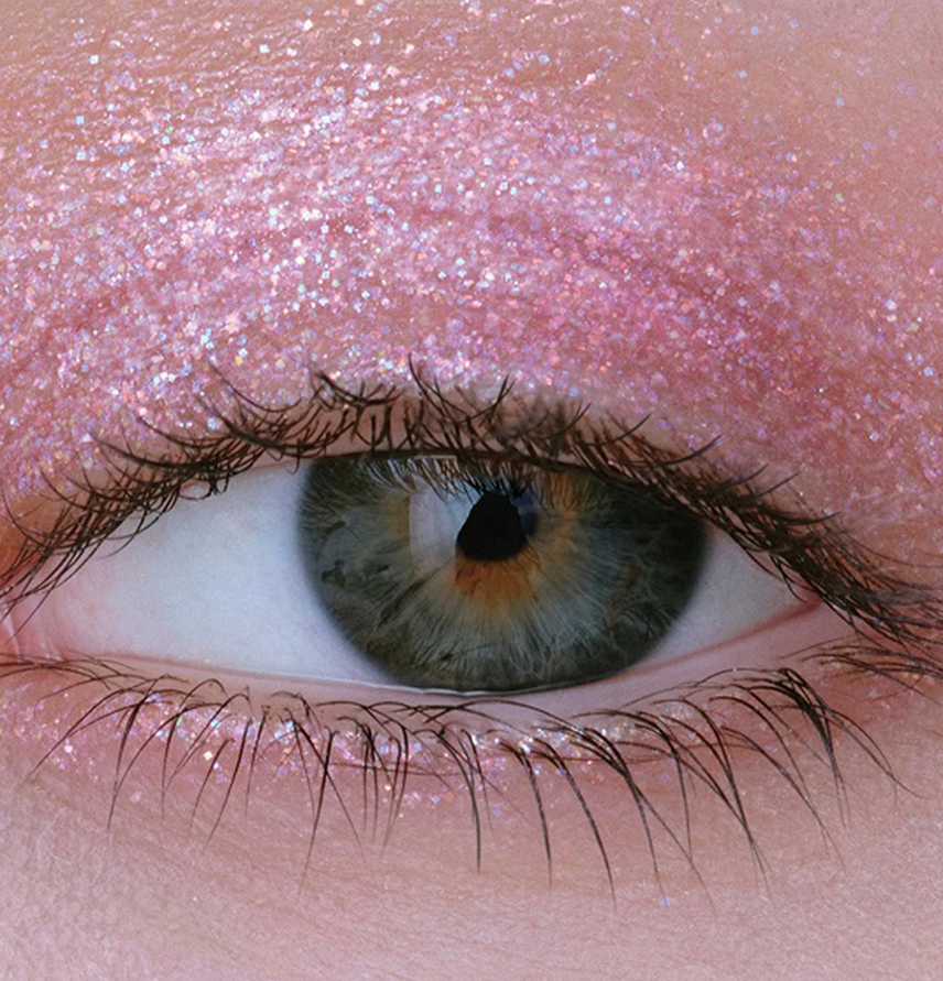 Limited Edition: 
                Twinkling Eye Makeup Kit