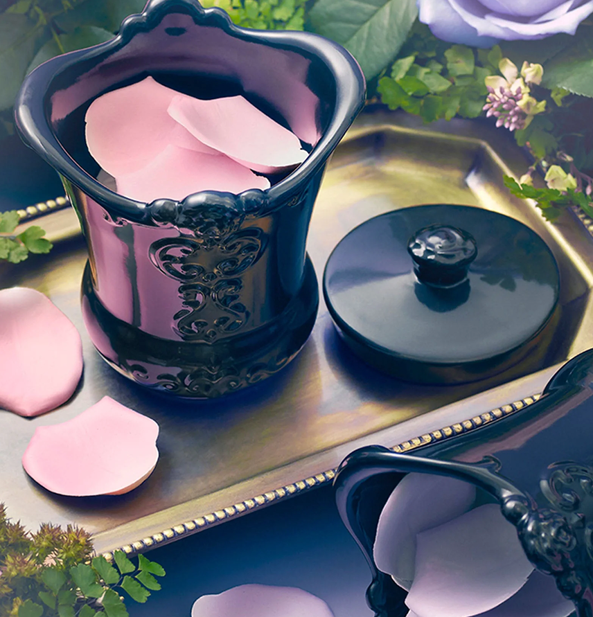 LIMITED EDITION: 
                Anna Sui Rose Face Powder